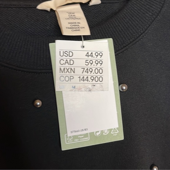 H&M Black Pearl Embellished Sweater Size M
New With Tags - Picture 8 of 12